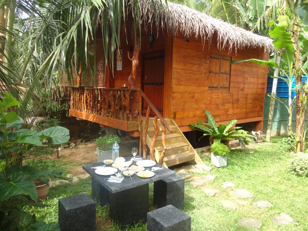 Hotel The Green Station Dikwella Exterior foto