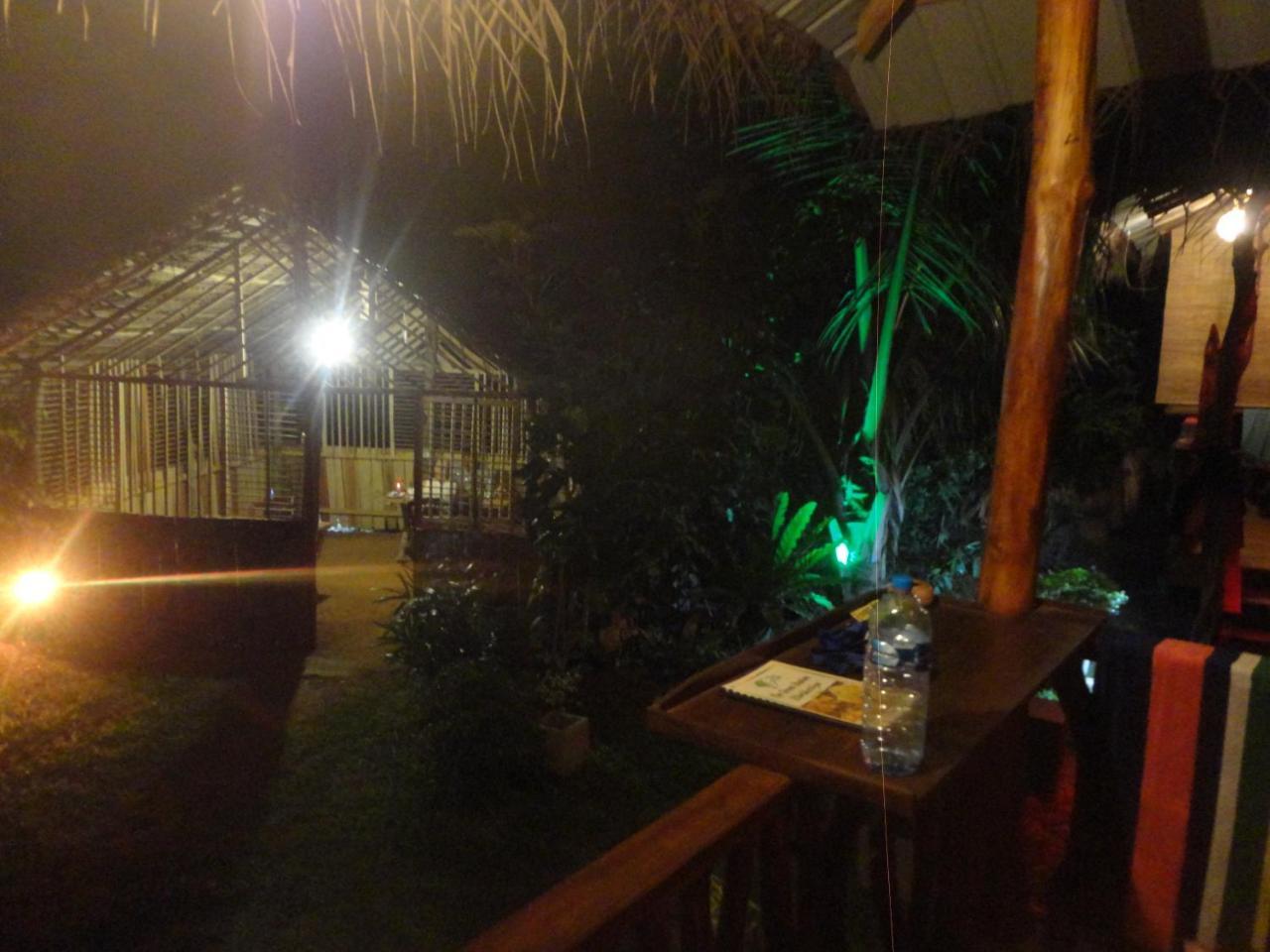 Hotel The Green Station Dikwella Exterior foto